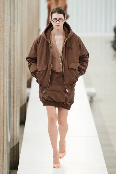 Look 30